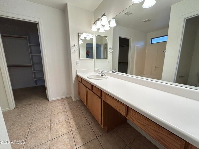 Building Photo - 8571 W Vogel Ave