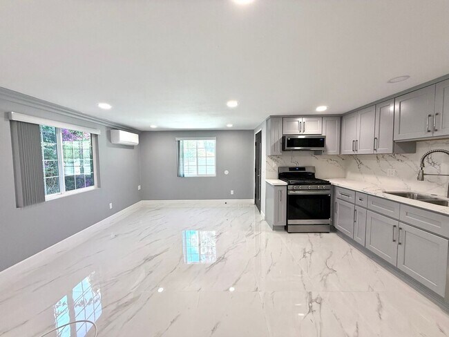 Building Photo - 17116 Ceredo Pl