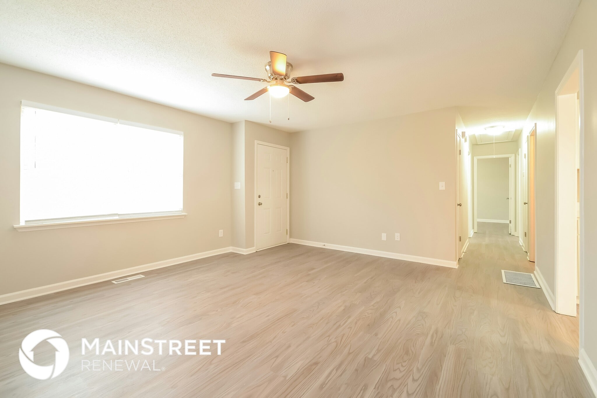 Building Photo - 1003 Oak Blvd