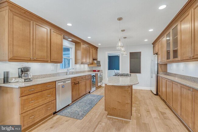 Building Photo - 1402 Southwind Ct