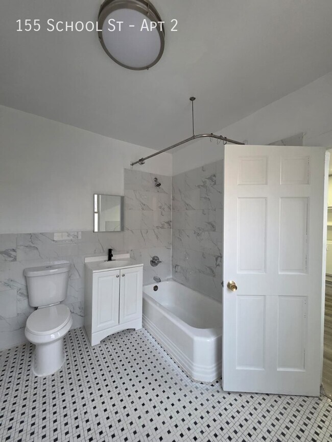 Building Photo - 155 School St