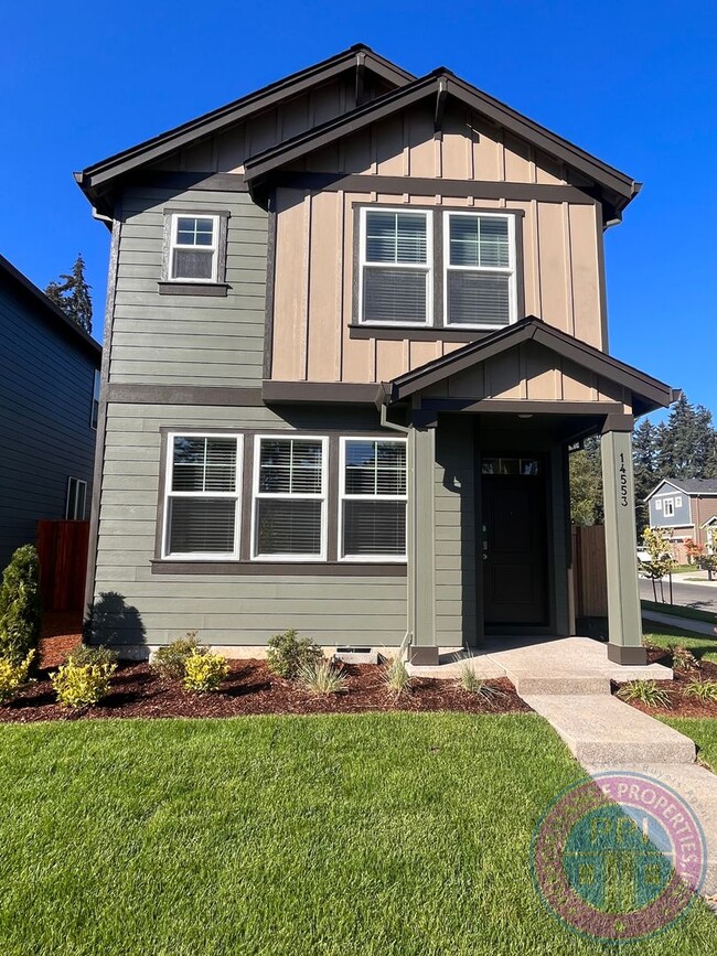 Building Photo - New Construction, Stylish Floorplan & Amen...