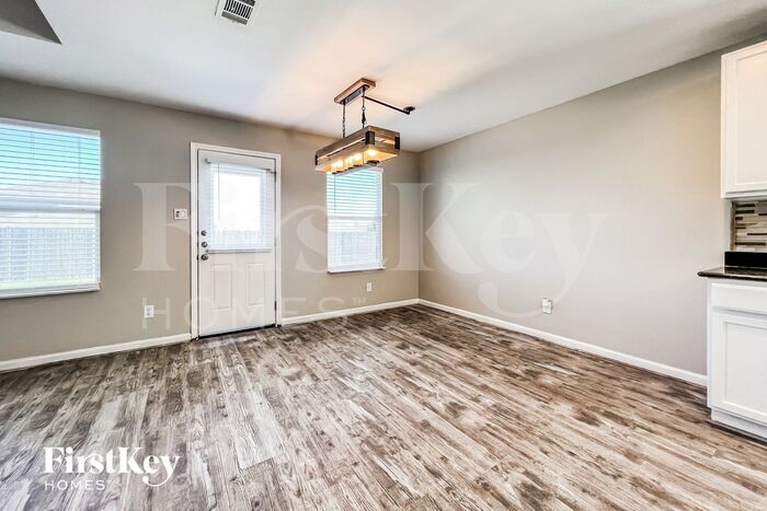 Building Photo - 128 Abelia Dr