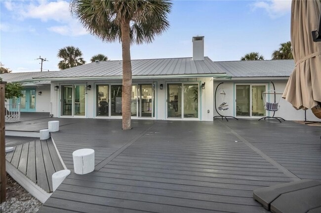 Building Photo - 31 Lands End Ln