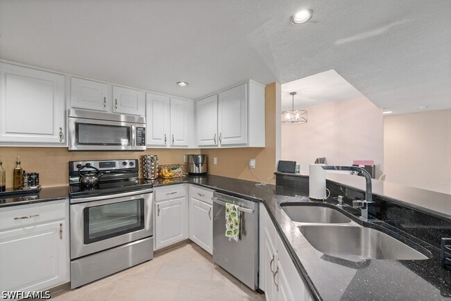 Building Photo - 3180 Seasons Way