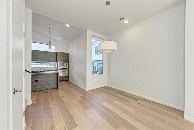 Building Photo - 3505 Charlotte Rose Drive