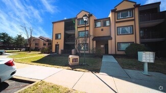 Building Photo - 3120 Sayre Dr