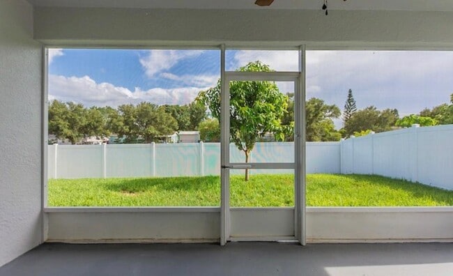 Building Photo - 943 Revere Ave