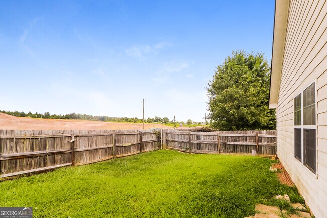 Building Photo - 485 Cathedral Dr