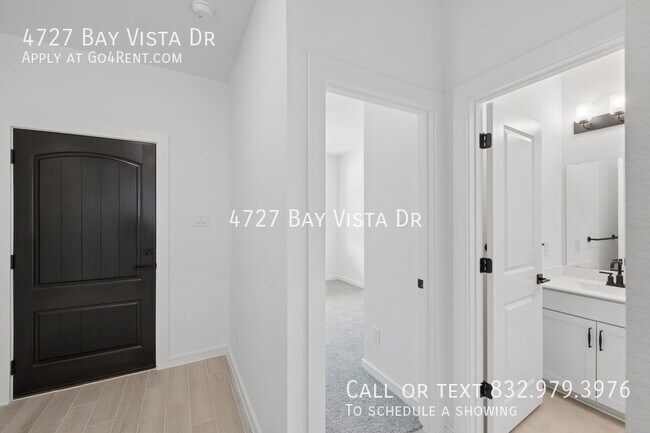 Building Photo - 4727 Bay Vista Dr