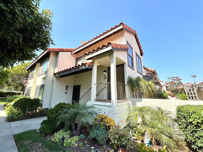 Building Photo - Oxnard | The Colony | 2 Bed + 2 Bath Condo...