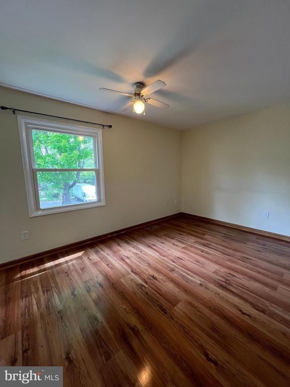 Building Photo - 40 Bon Oak Ct