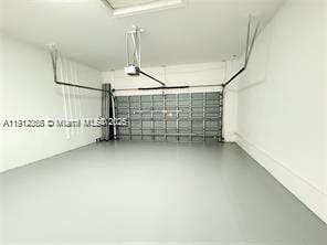 Building Photo - 1621 Diplomat Dr