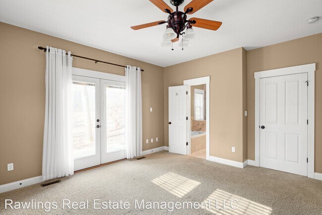 Building Photo - 3 br, 2.5 bath House - 34 Pinecroft Road