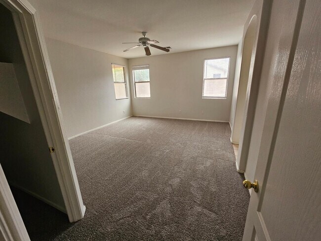 Building Photo - 12247 W Grant St