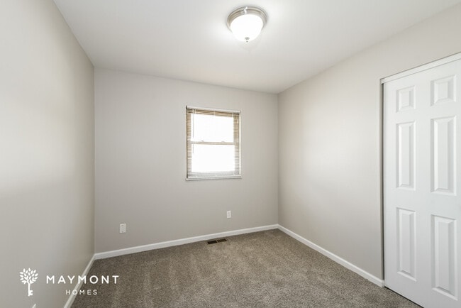 Building Photo - 3665 Seville Dr