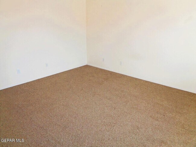 Building Photo - 3033 Tierra Polar Dr