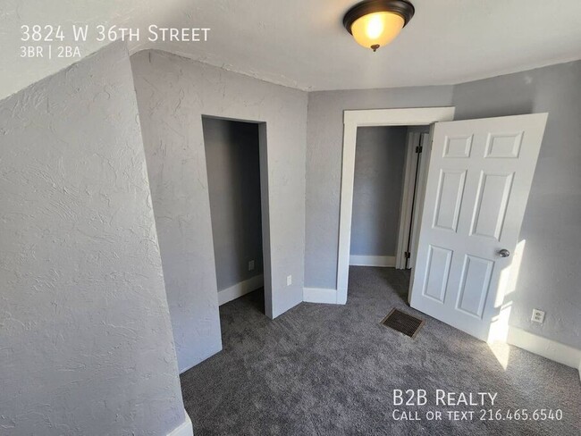 Building Photo - 3824 W 36th St