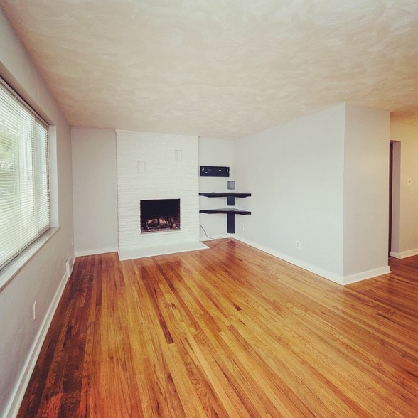 built in media stand and tv anchor! - 3350 Gibsonia Rd