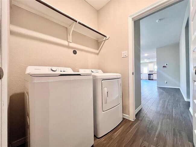 Building Photo - 21122 Voyage Ln