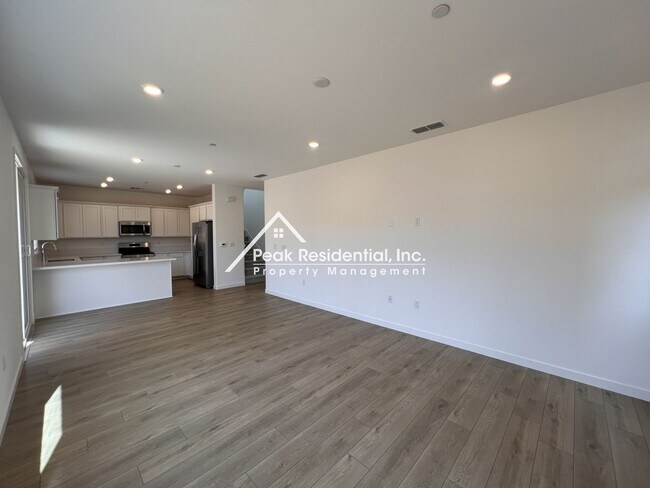 Building Photo - 12632 Hereford Ave