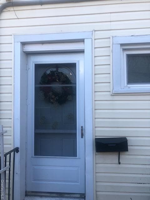 Primary Photo - 1 Dosoris Ln