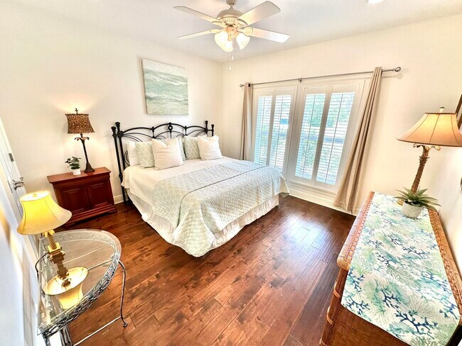 Building Photo - 206 E Pinehurst Dr