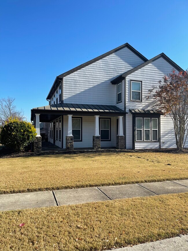 Building Photo - 1423 Kilchis Falls Way