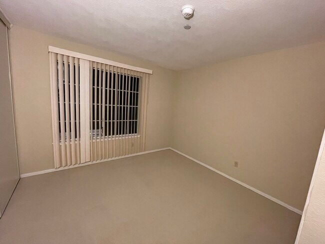 Suite #2 - 979 Belmont Ter