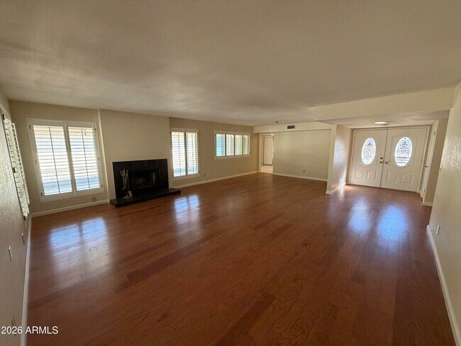 Building Photo - 10402 E Regal Dr