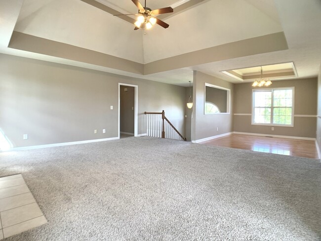 Building Photo - Flagstone Drive