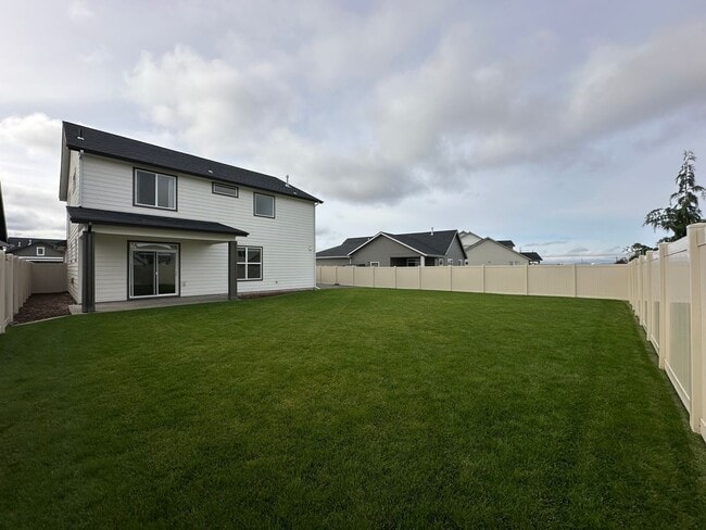 Building Photo - Cda Home Located In The Trails