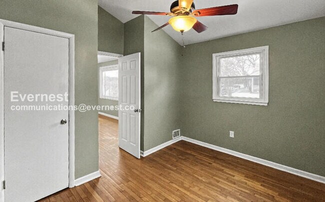 Building Photo - 1303 Brice St