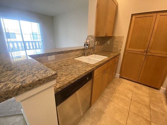 Building Photo - Updated 1 bedroom 55+ Community across from Wilson Park!