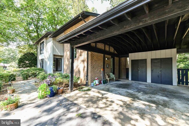 Building Photo - 3318 Mantua Dr