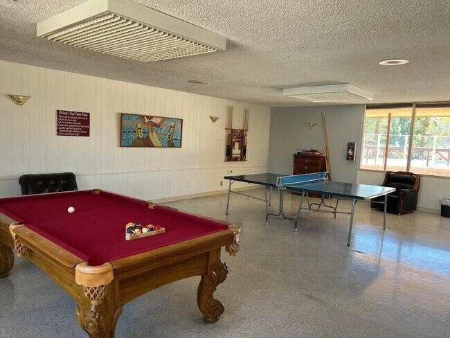 Building Photo - 69470 Midpark Dr