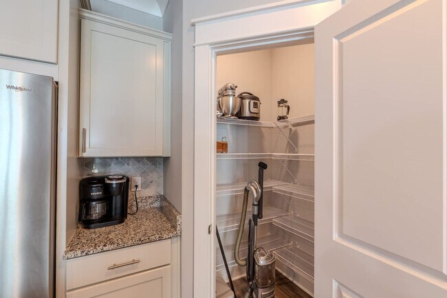 Building Photo - 52 Sandcastle Ct