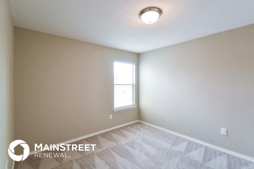 Building Photo - 9651 Pleasanton Bluff