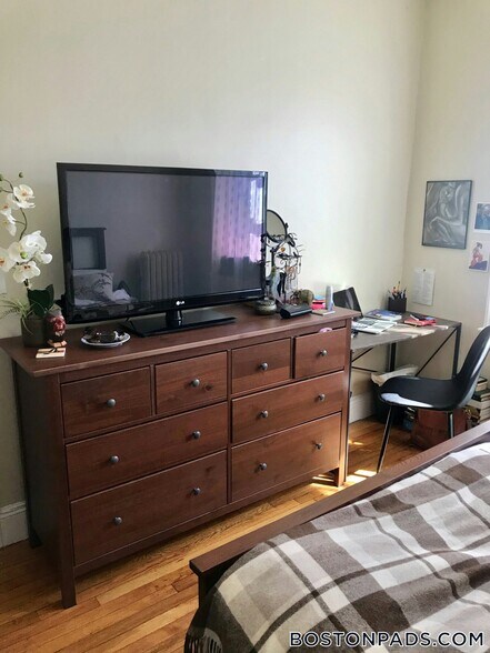 Building Photo - 1189 Commonwealth Ave