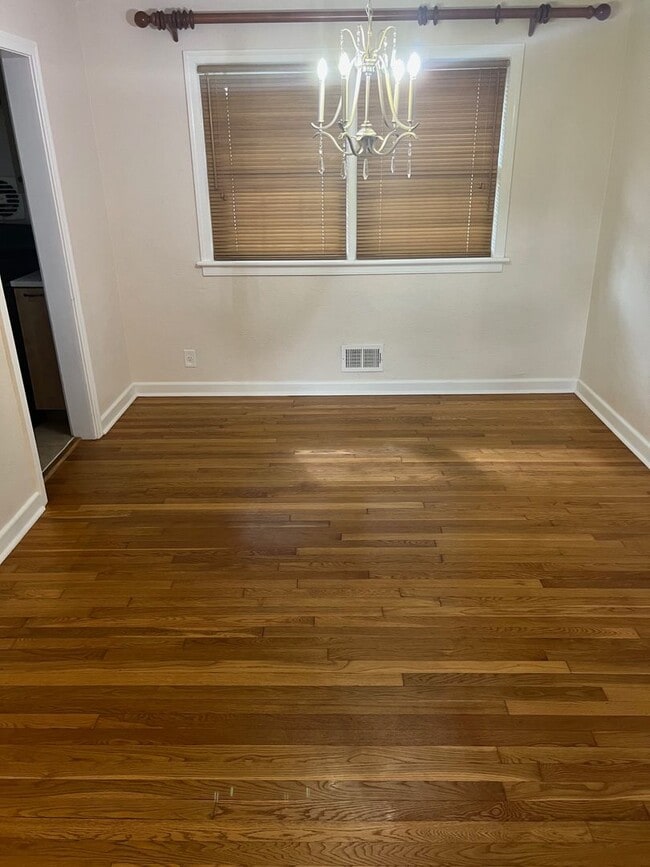 Building Photo - BEAUTIFUL RANCH HOME WITH NEW KITCHEN AND ...