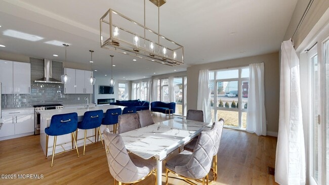 Building Photo - 1 Howland Ave