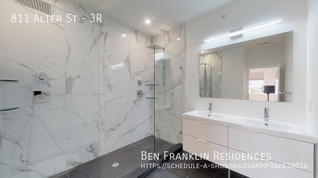 Building Photo - 811 Alter St