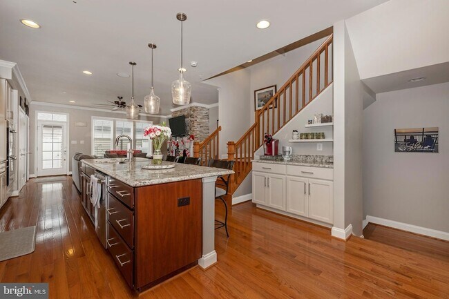 Building Photo - 619 Blandwood Rd