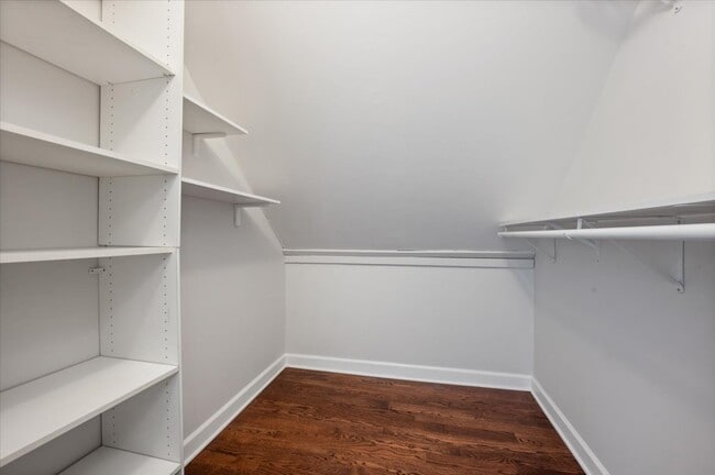 Building Photo - 2939 N Ashland Ave