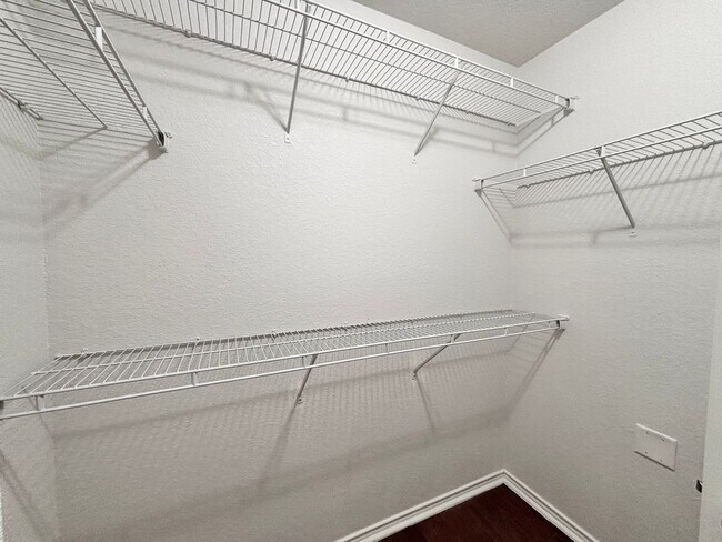 Building Photo - 2715 Moonrock