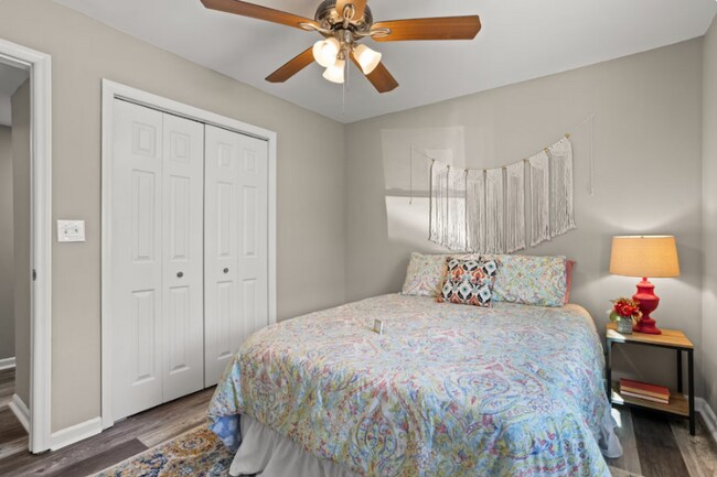 Building Photo - 110 Greenforest Cir