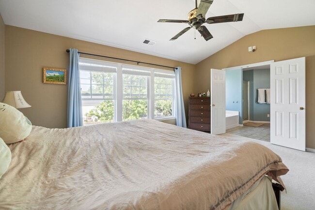 Building Photo - Beautiful 4 Bedroom, 2.5 Bath in Ballantyne Area