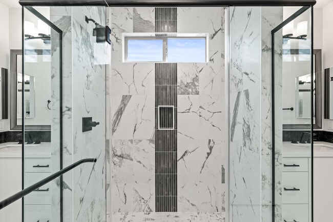 Building Photo - 73584 Henri Dr