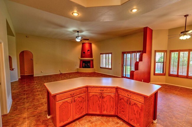 Building Photo - Silverado Hills