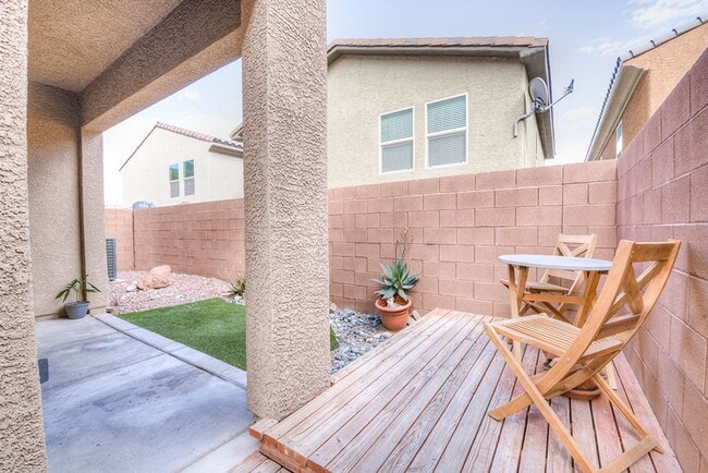 Building Photo - Status: Accepting Applications